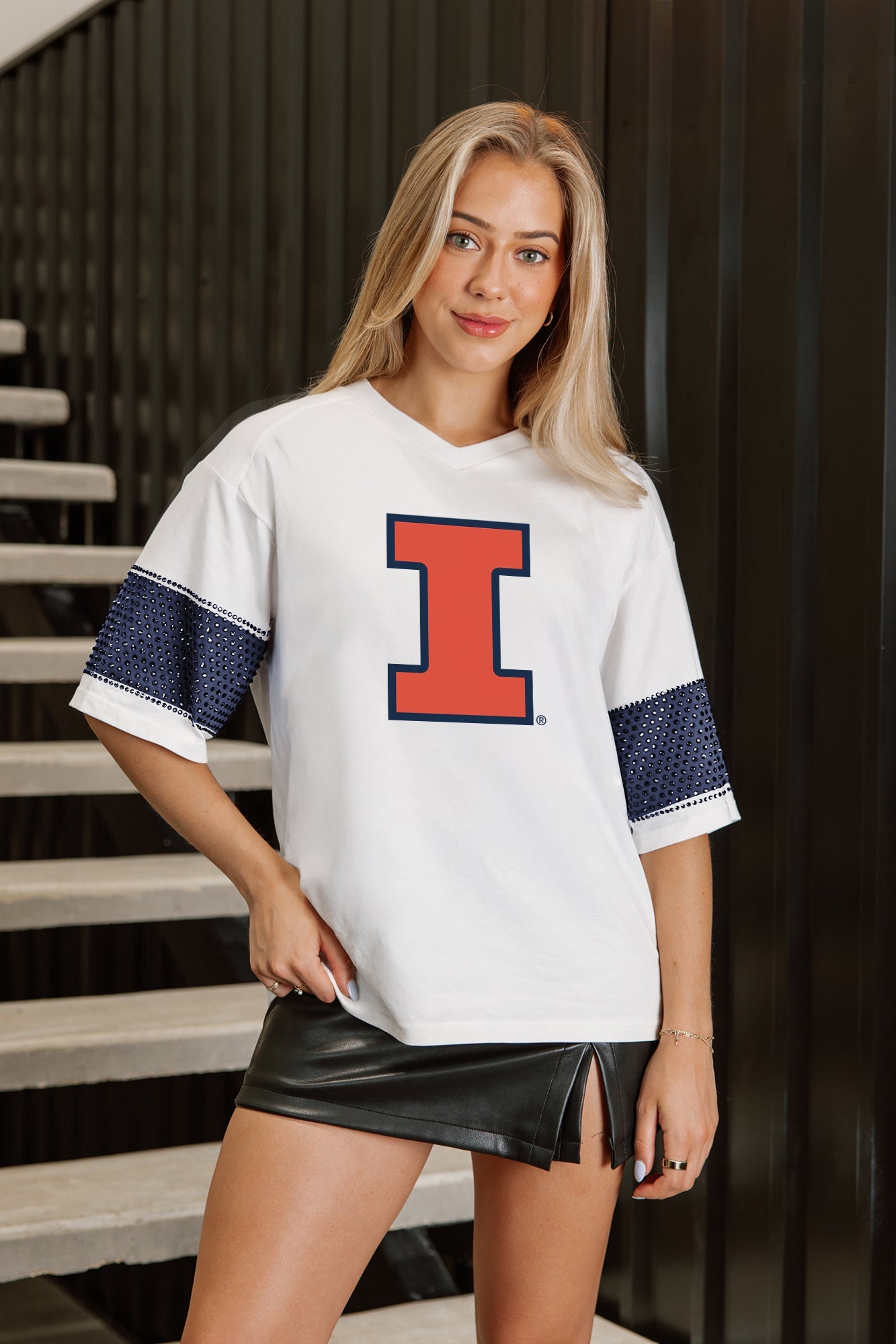 ILLINOIS FIGHTING ILLINI DOMINANCE RHINESTONE STRIPE VARSITY TEE