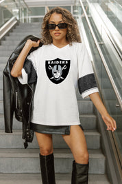 LAS VEGAS RAIDERS DOMINANCE RHINESTONE STRIPE VARSITY TEE