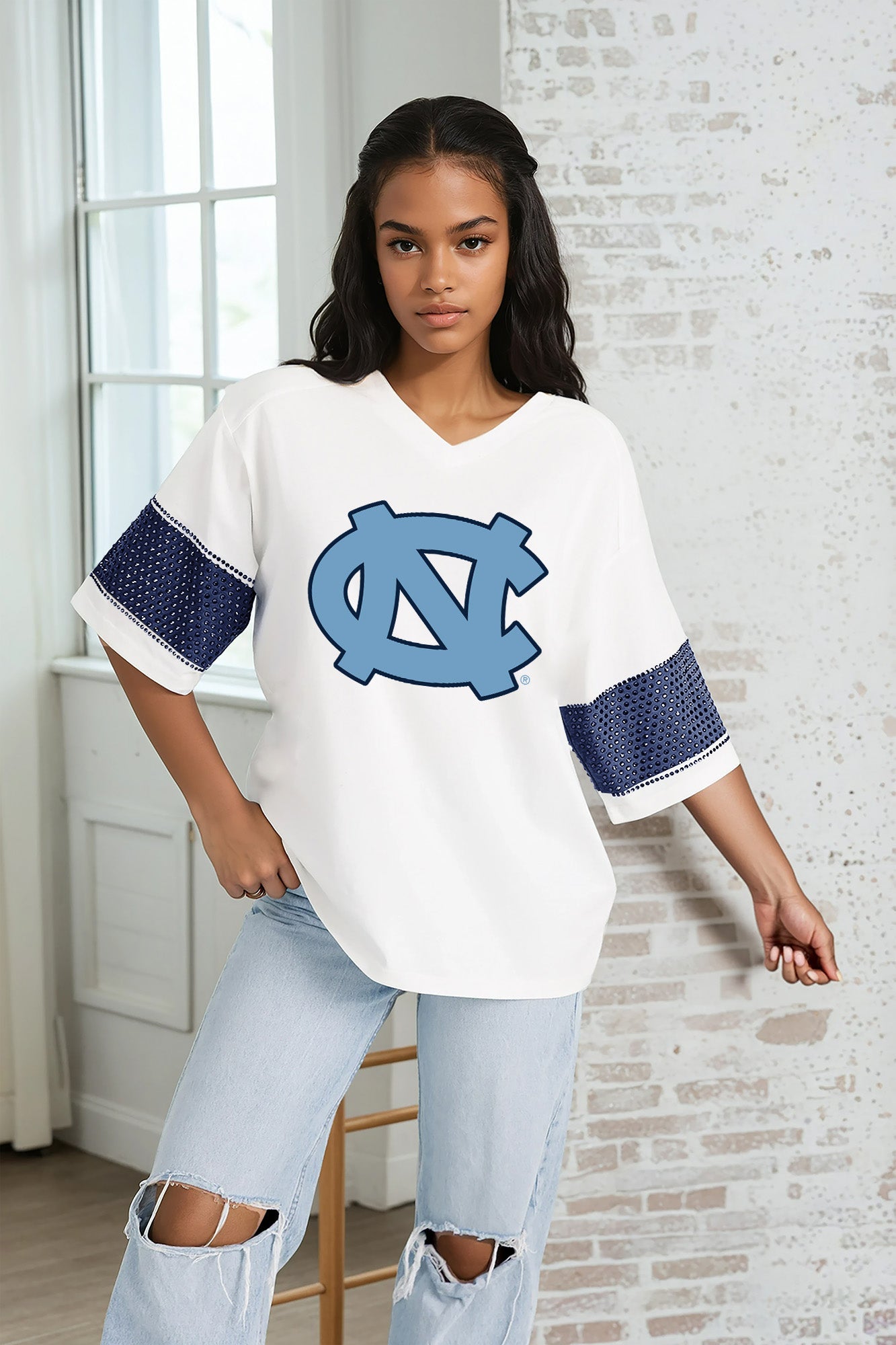 NORTH CAROLINA TAR HEELS DOMINANCE RHINESTONE STRIPE VARSITY TEE
