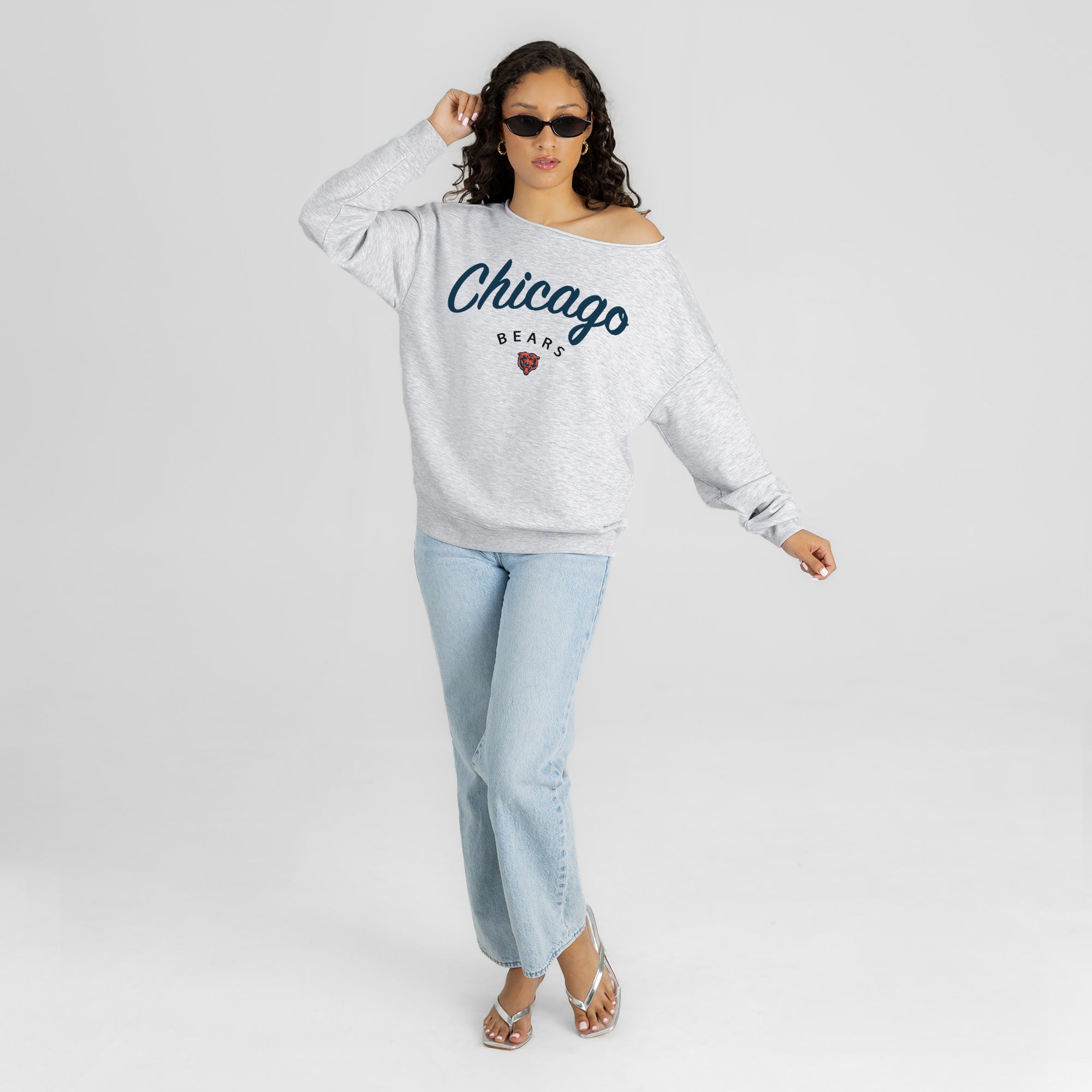 CHICAGO BEARS LEGACY STANDARD RELAXED OFF-SHOULDER TOP