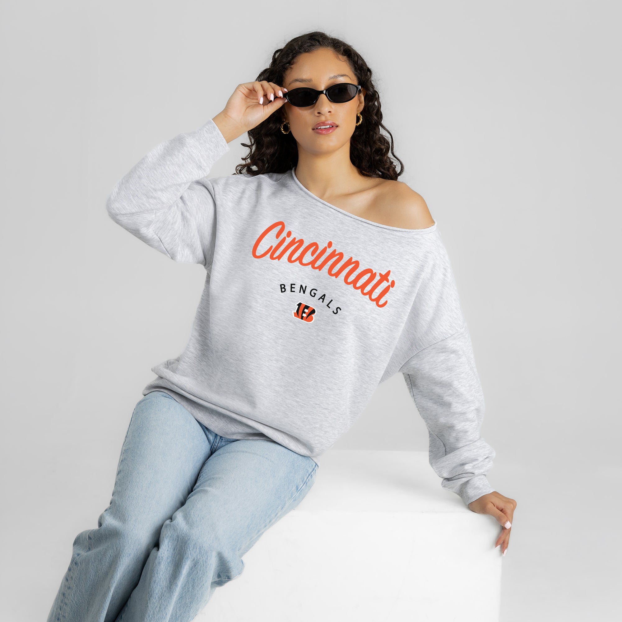 CINCINNATI BENGALS LEGACY STANDARD RELAXED OFF-SHOULDER TOP