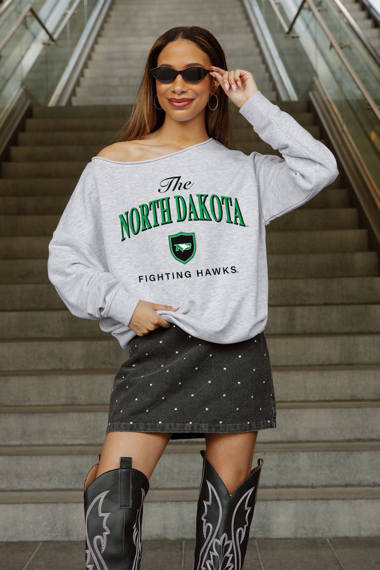 NORTH DAKOTA FIGHTING HAWKS OFFSIDES ENERGY RELAXED OFF-SHOULDER TOP