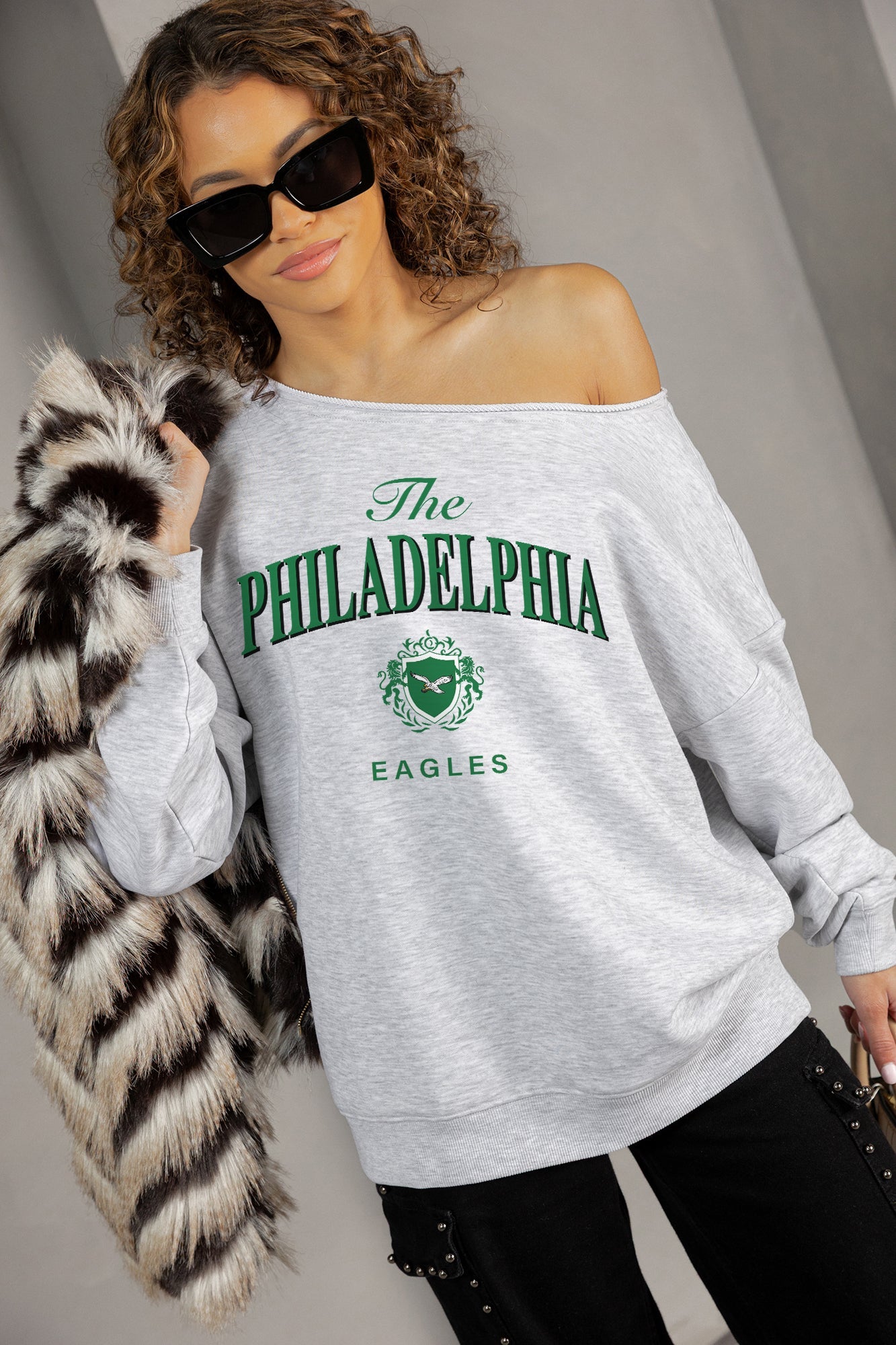 PHILADELPHIA EAGLES OFFSIDES ENERGY RELAXED OFF-SHOULDER TOP