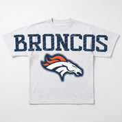 DENVER BRONCOS DRIP CULTURE RELAXED FIT CREWNECK TEE