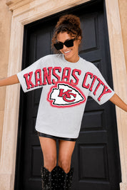 KANSAS CITY CHIEFS DRIP CULTURE RELAXED FIT CREWNECK TEE