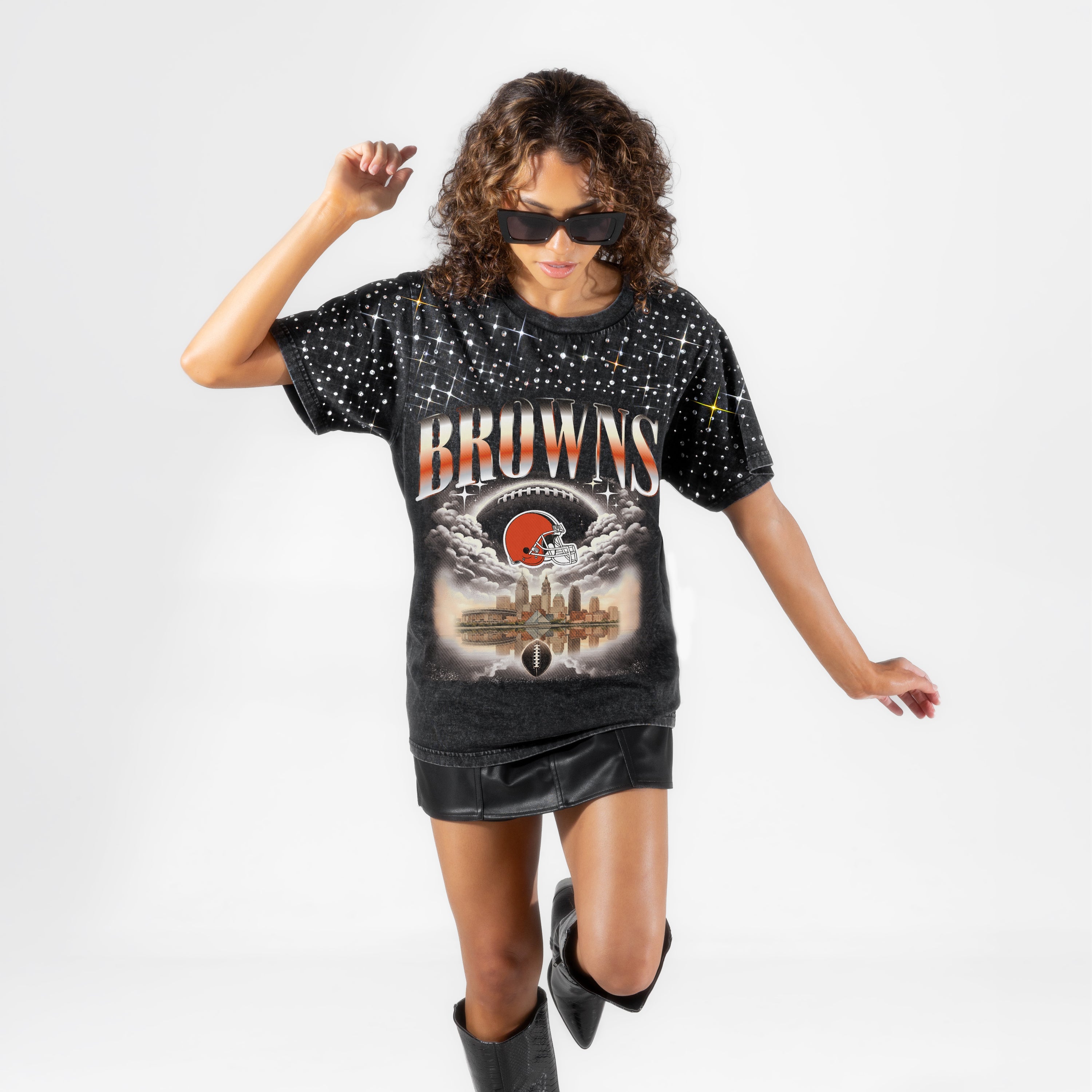 CLEVELAND BROWNS SKY'S THE LIMIT VINTAGE WASH RHINESTONE TEE