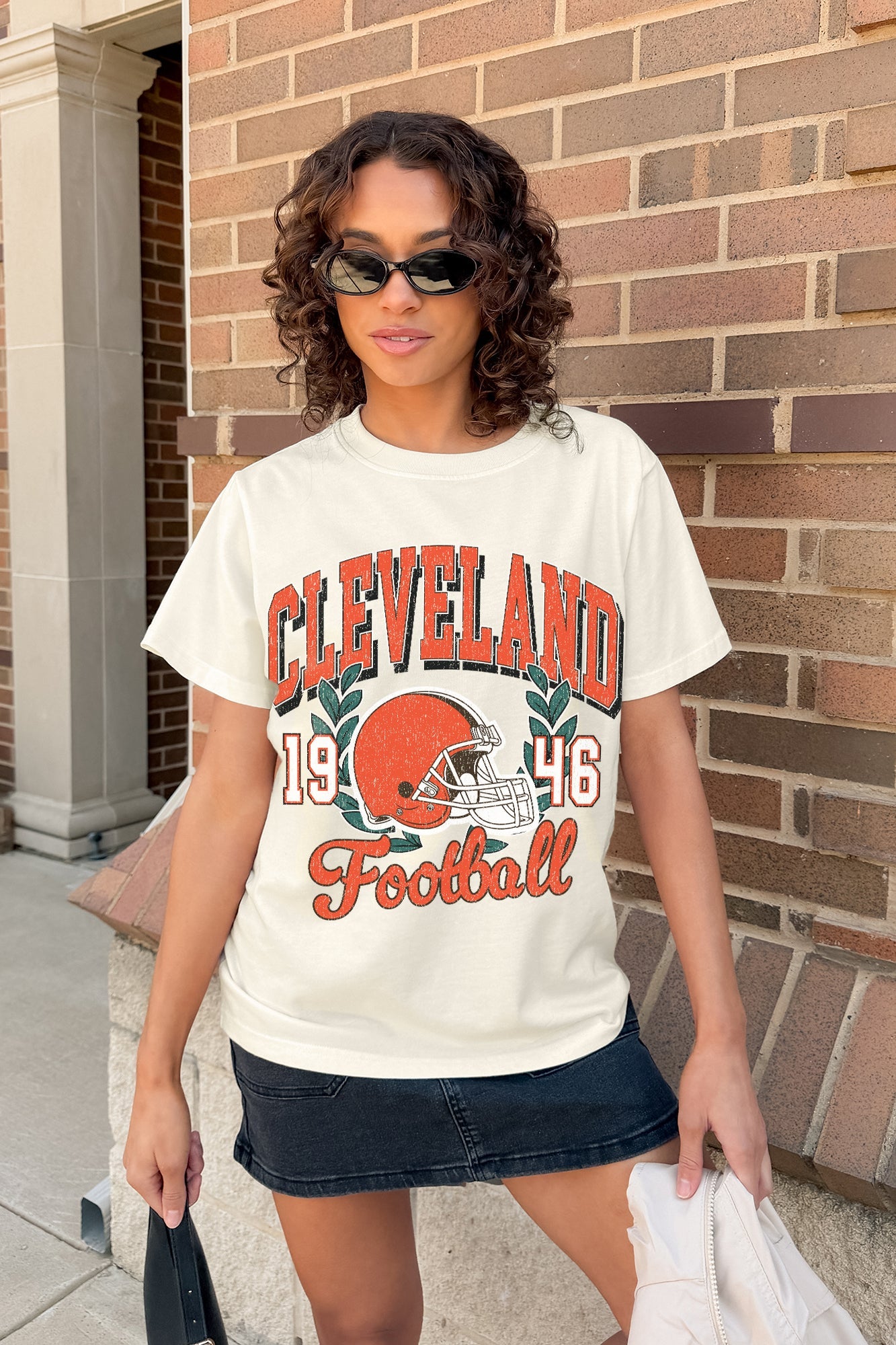 CLEVELAND BROWNS RAISED ON VICTORY CLASSIC FIT COTTON BLEND CREWNECK TEE