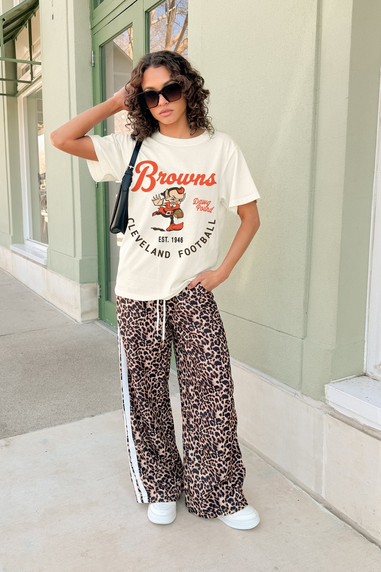 CLEVELAND BROWNS YOU KNOW OUR NAME CLASSIC FIT COTTON BLEND CREWNECK TEE