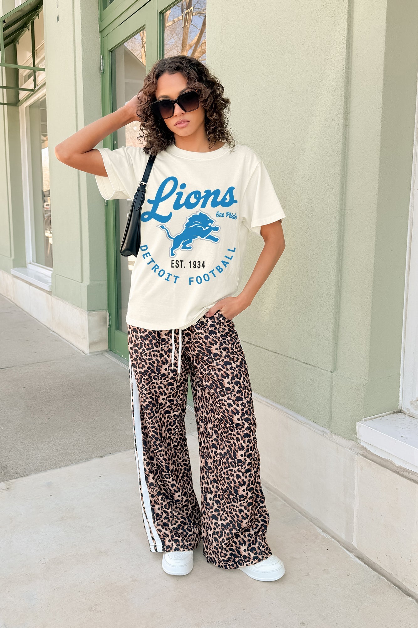 DETROIT LIONS YOU KNOW OUR NAME CLASSIC FIT COTTON BLEND CREWNECK TEE