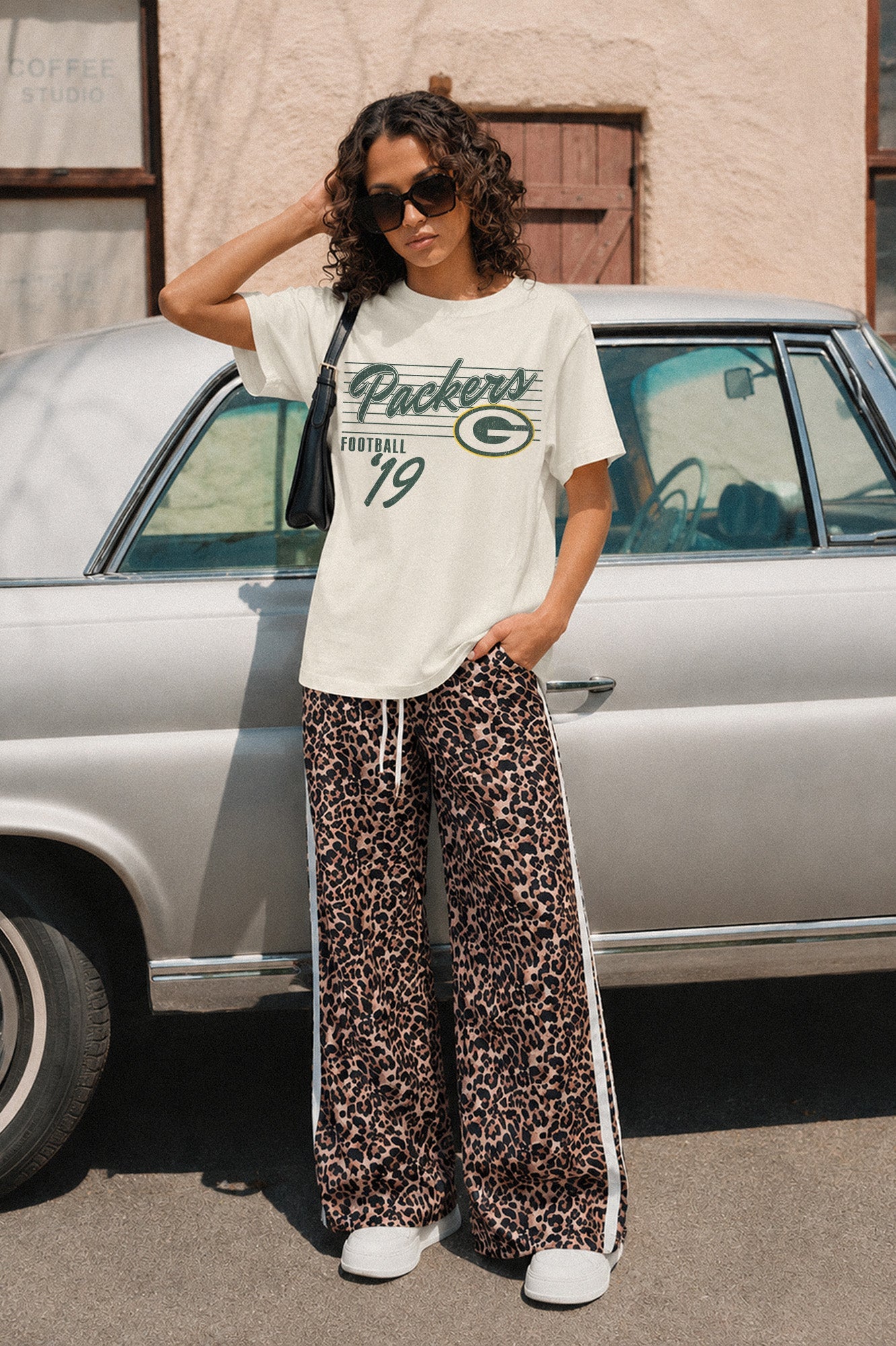 GREEN BAY PACKERS OLD SCHOOL CLASSIC FIT COTTON BLEND CREWNECK TEE