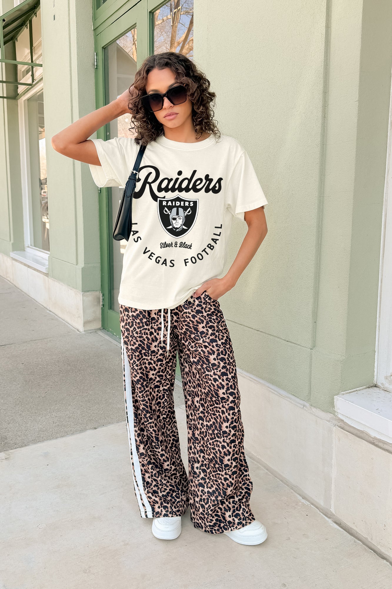 LAS VEGAS RAIDERS YOU KNOW OUR NAME CLASSIC FIT COTTON BLEND CREWNECK TEE