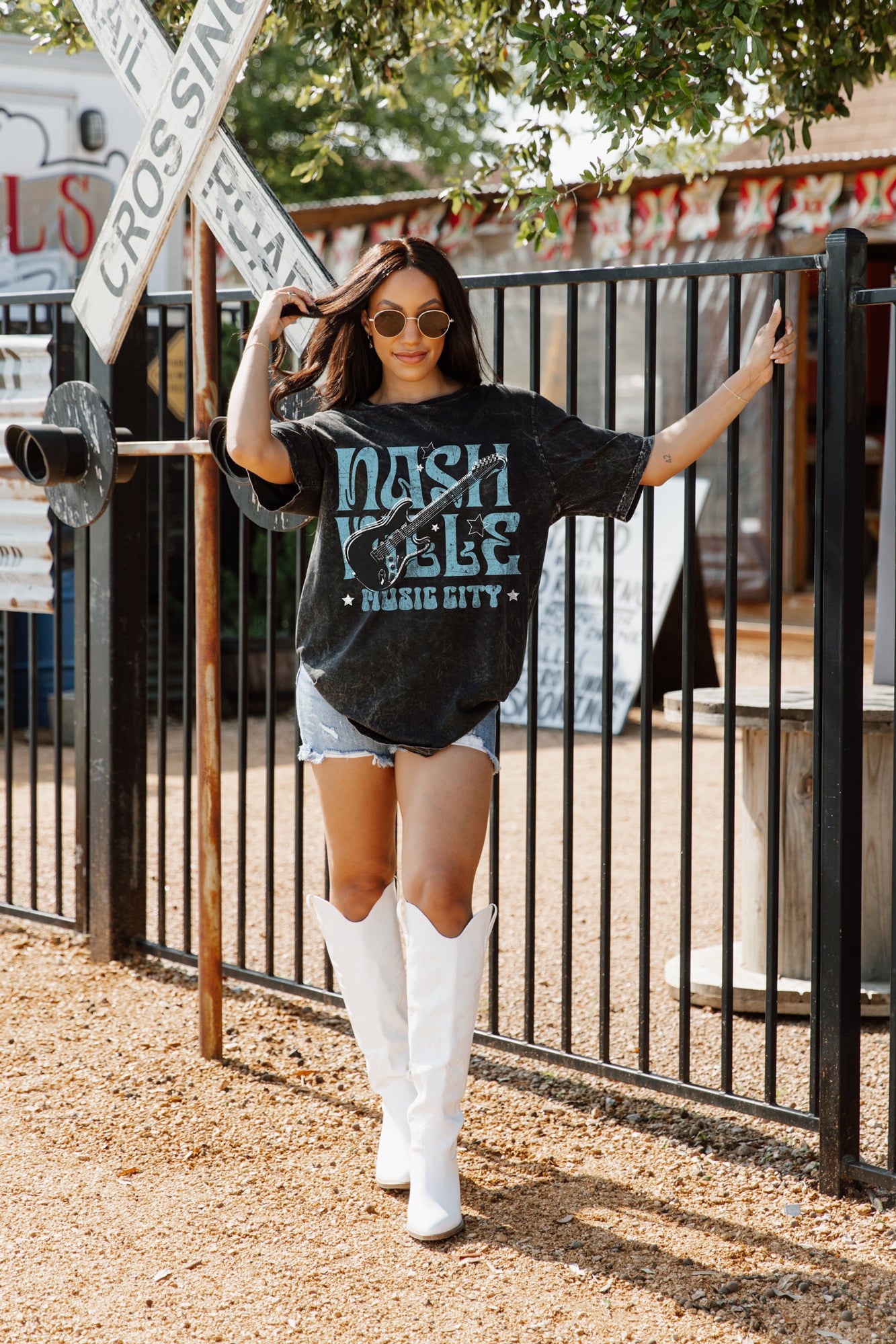 MUSIC CITY VIBES VINTAGE WASH BOYFRIEND TEE