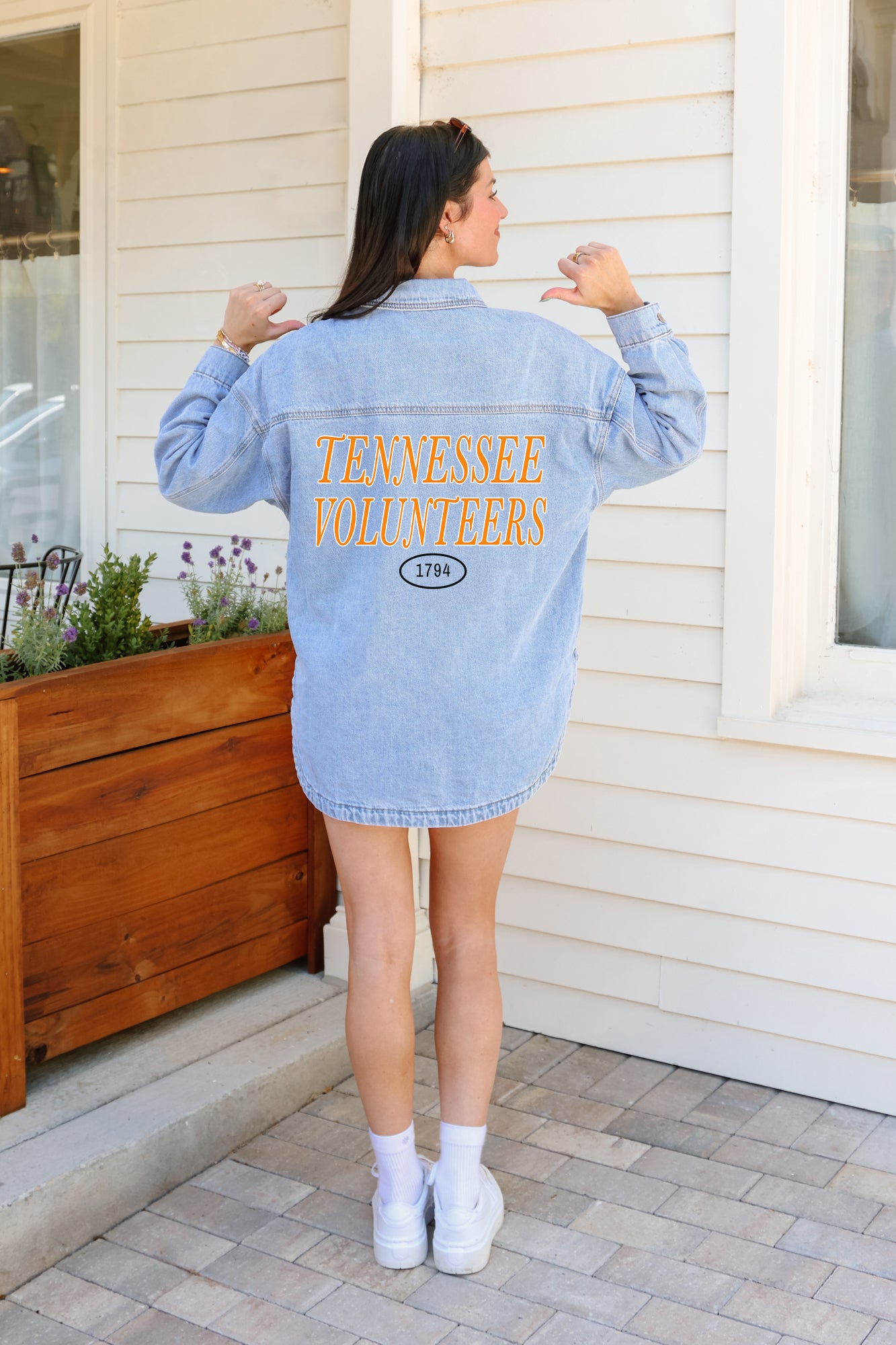 TENNESSEE VOLUNTEERS OVERSIZED DENIM JACKET