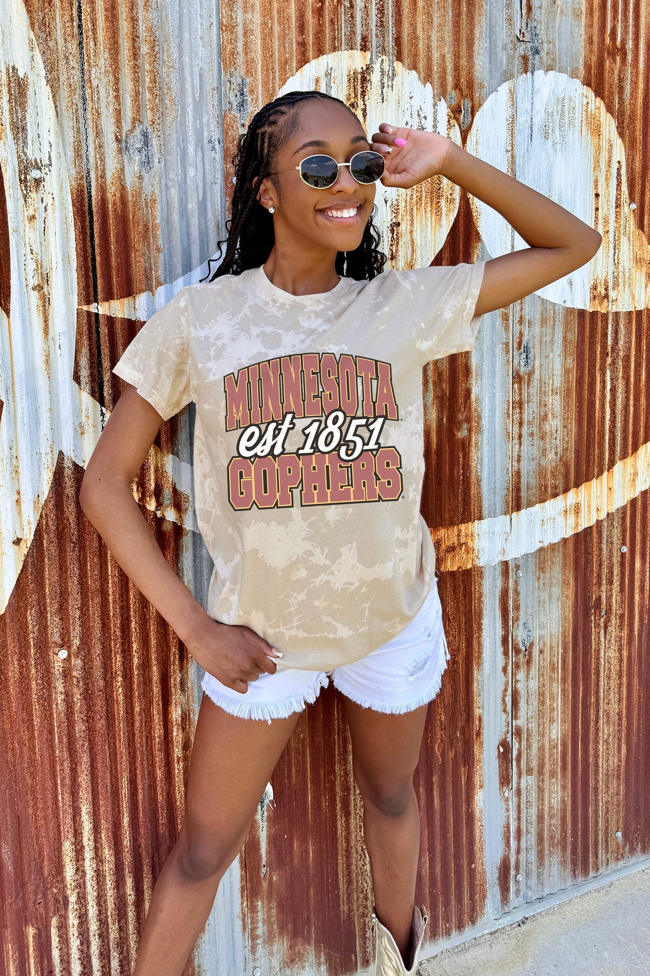 MINNESOTA GOLDEN GOPHERS DEEP ROOTS BLEACH WASH TEE
