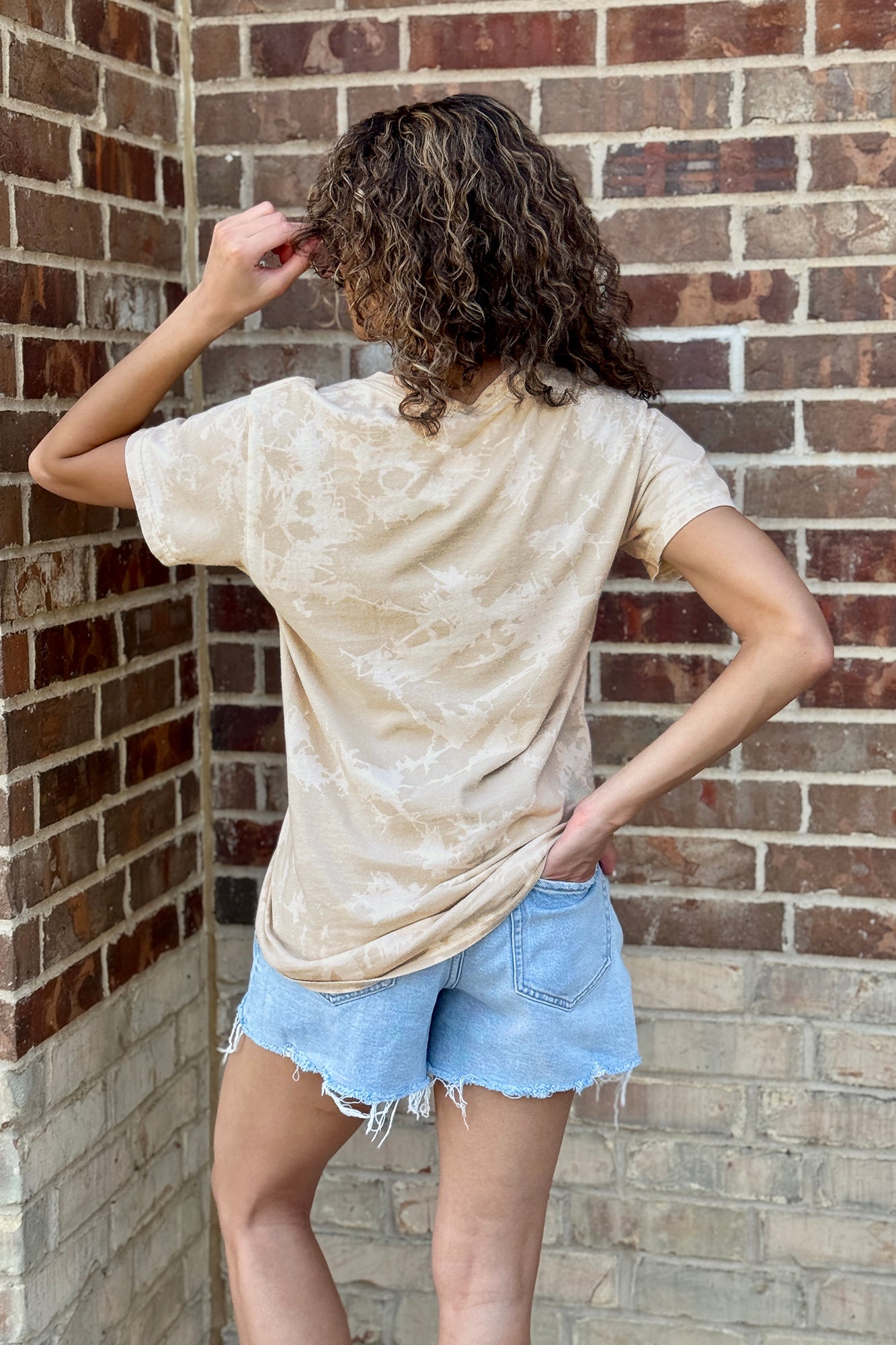 WASHINGTON COMMANDERS DEEP ROOTS BLEACH WASH TEE