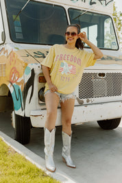 GOOD VIBES ONLY GARMENT DYED BOYFRIEND TEE IN YELLOW
