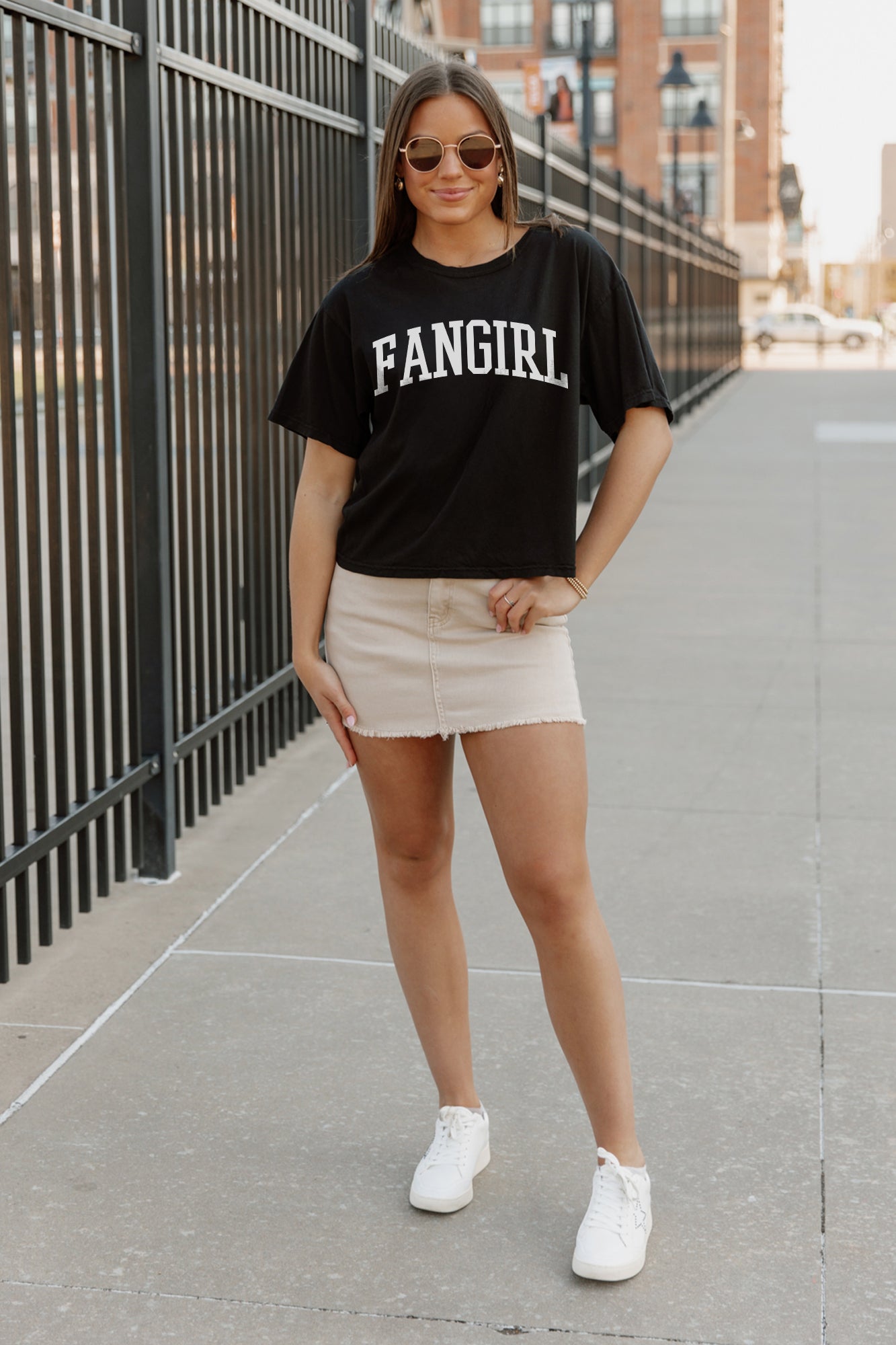 FANGIRL CLASSIC CROP TEE