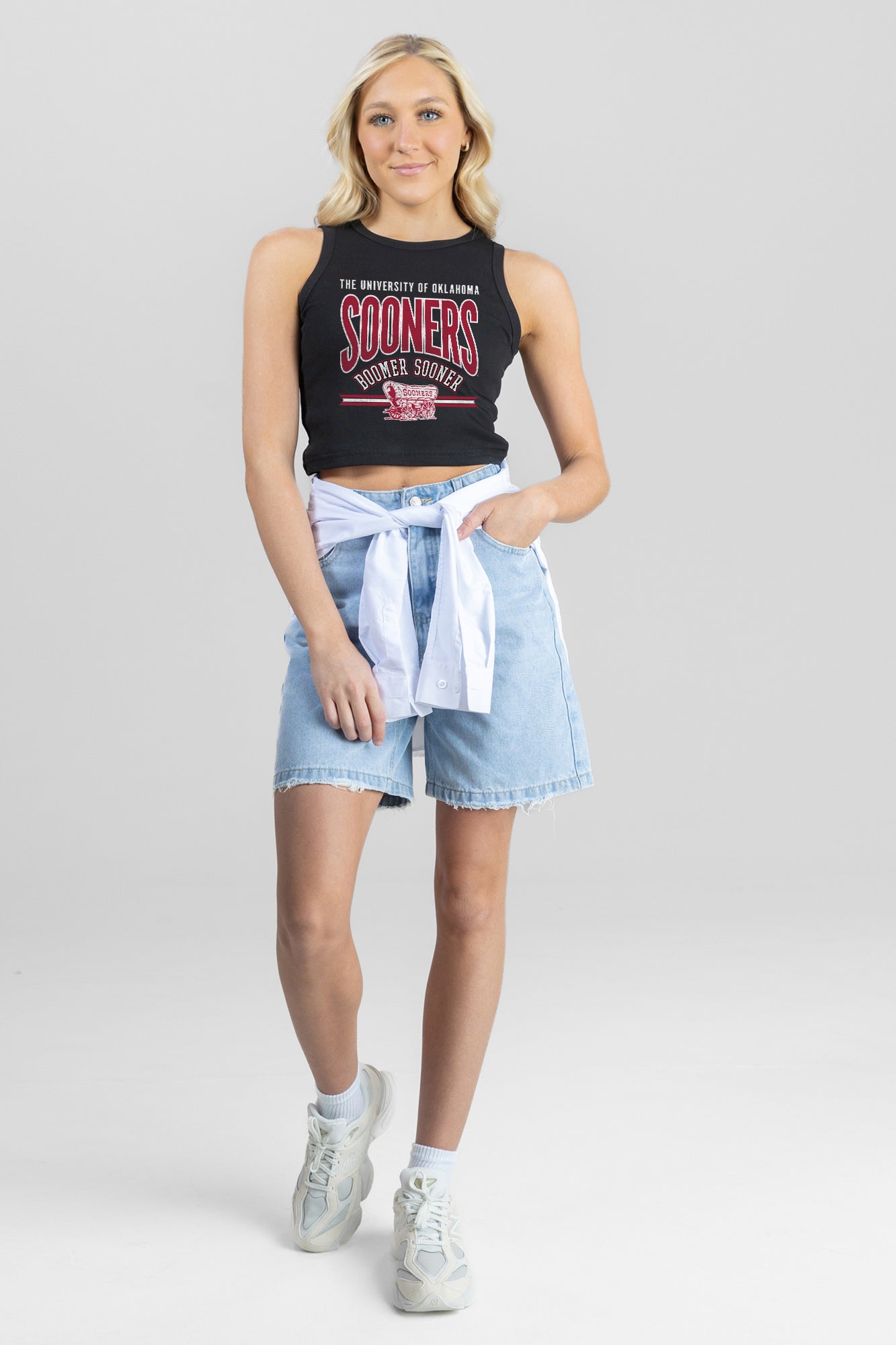 OKLAHOMA SOONERS MIC DROP ESSENTIAL RIBBED CROP TANK