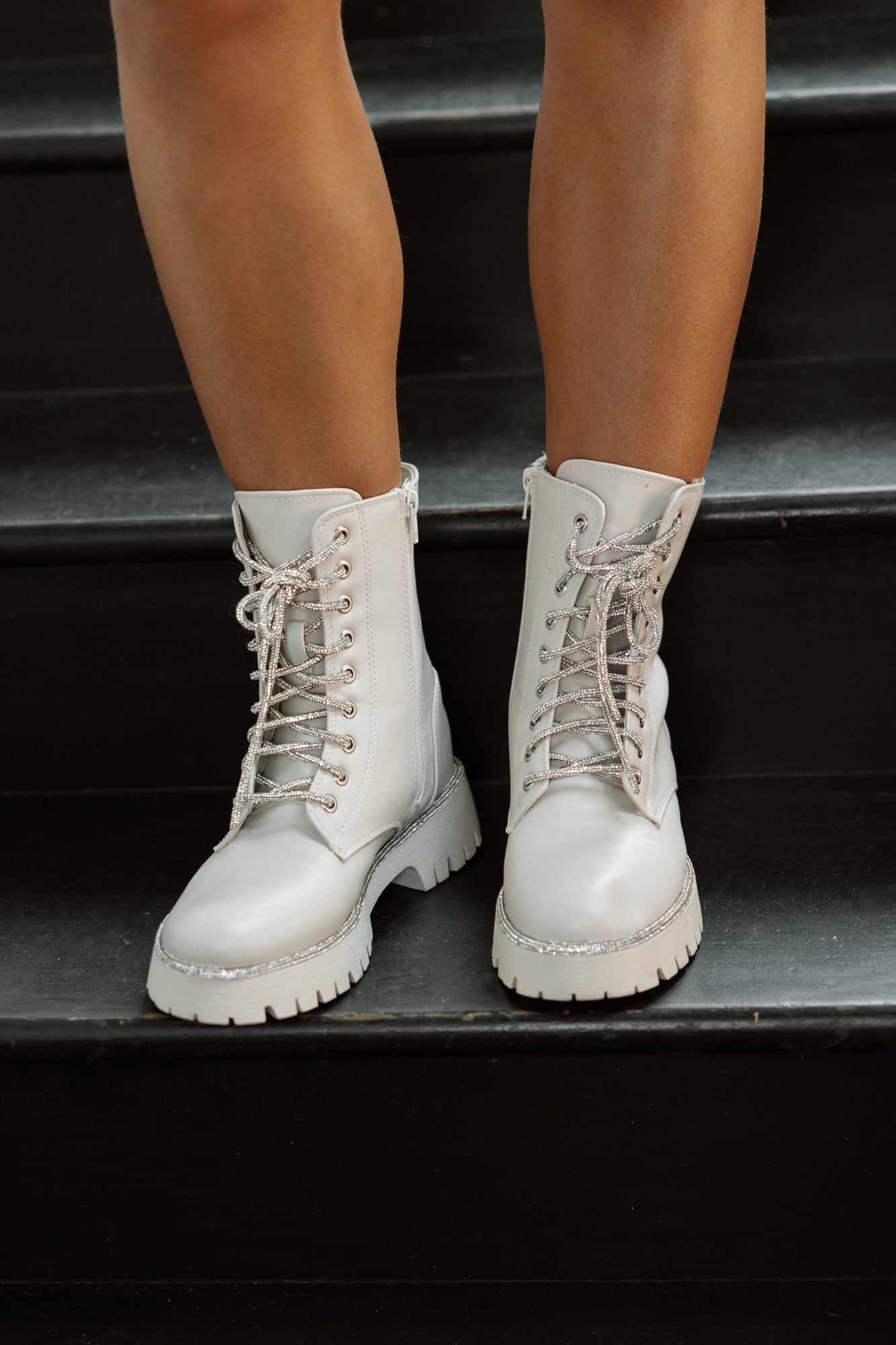 STRUTTIN IN SPARKLES BOOTS IN IVORY