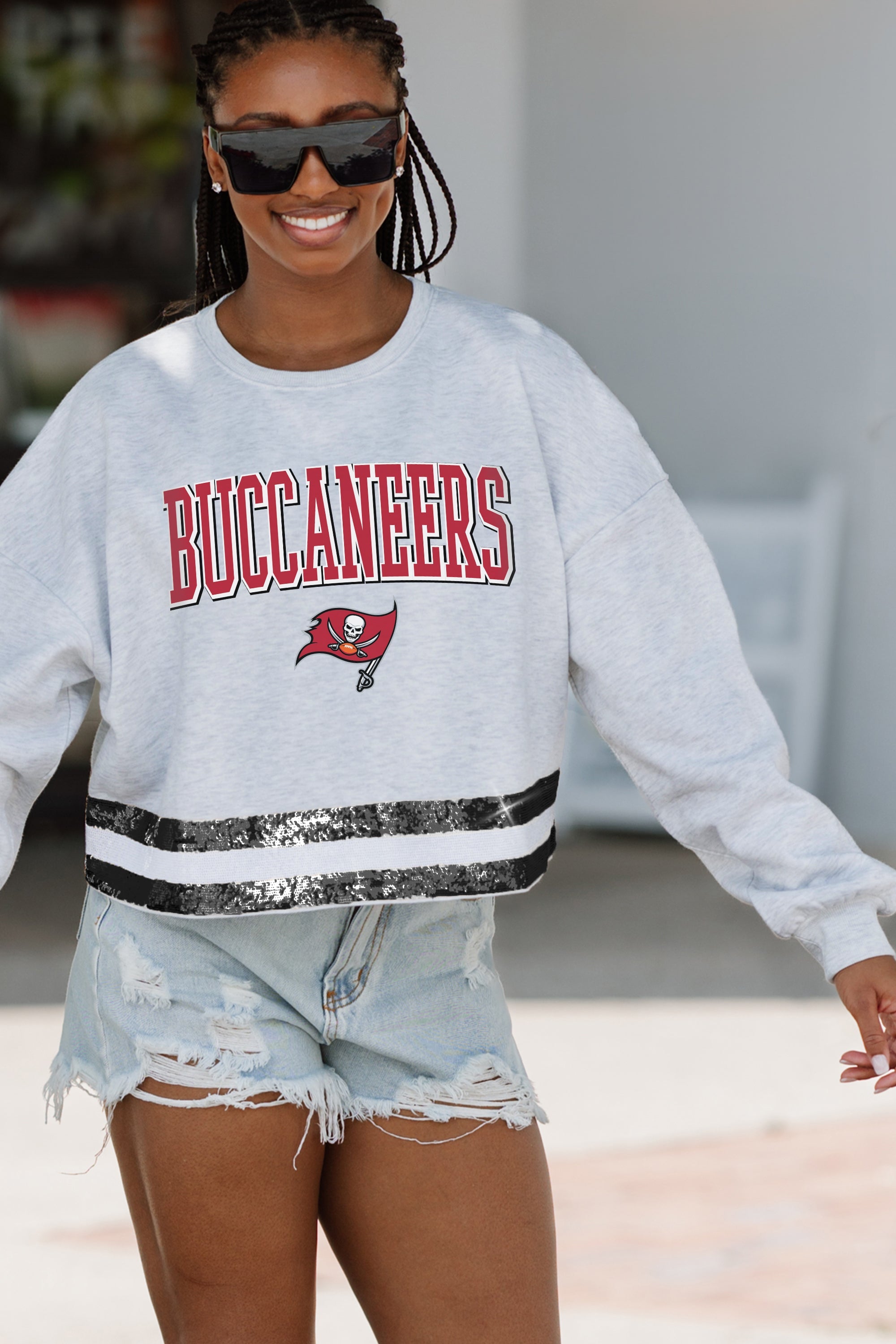 TAMPA BAY BUCCANEERS PASS THE SHINE LONG SLEEVE METALLIC SHIMMER-STRIPE TOP