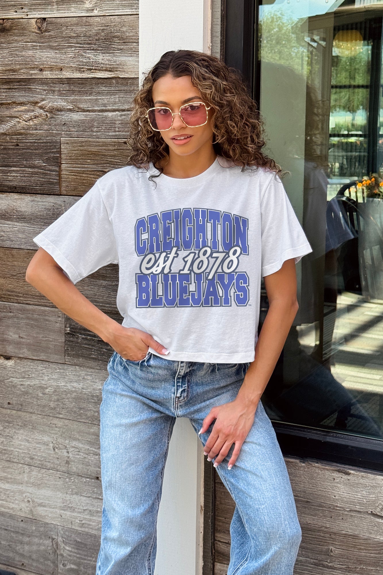 CREIGHTON BLUEJAYS DEEP ROOTS BOXY FIT WOMEN'S CROPPED TEE