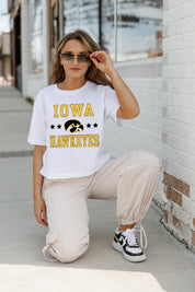 IOWA HAWKEYES TO THE POINT BOXY FIT WOMEN'S CROP TEE