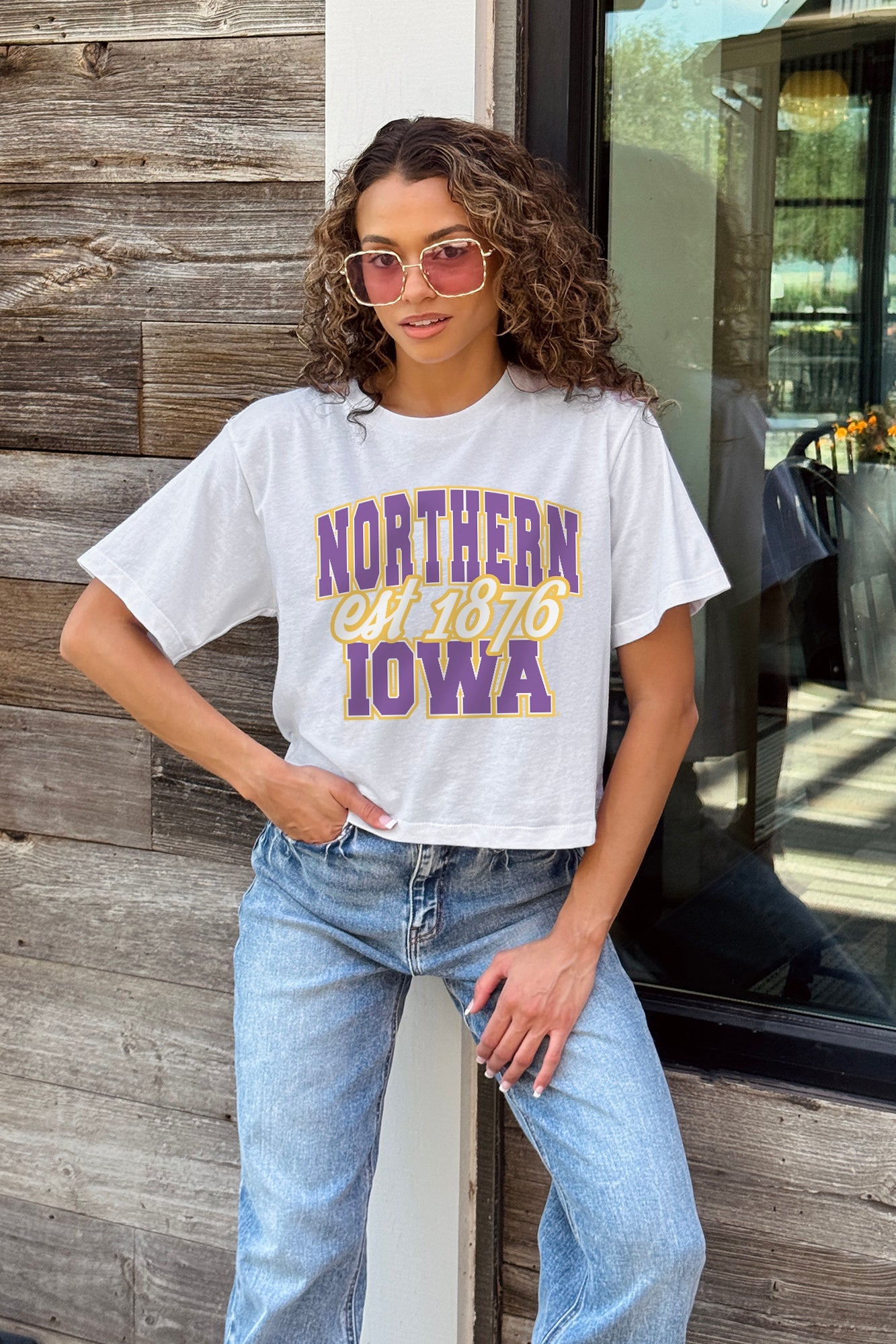 NORTHERN IOWA PANTHERS DEEP ROOTS BOXY FIT WOMEN'S CROPPED TEE