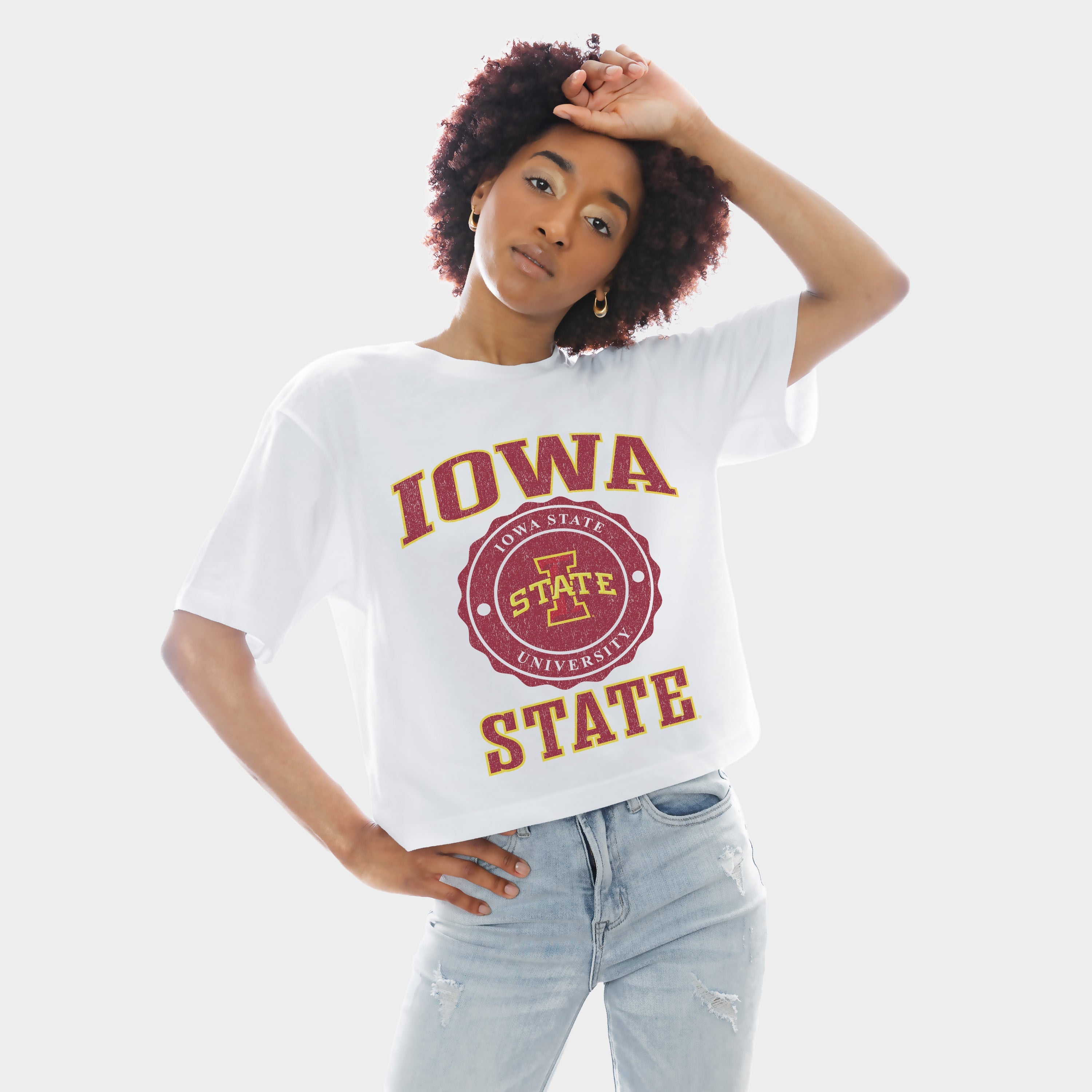 IOWA STATE CYCLONES RETRO PLAY BOXY FIT CROPPED TEE