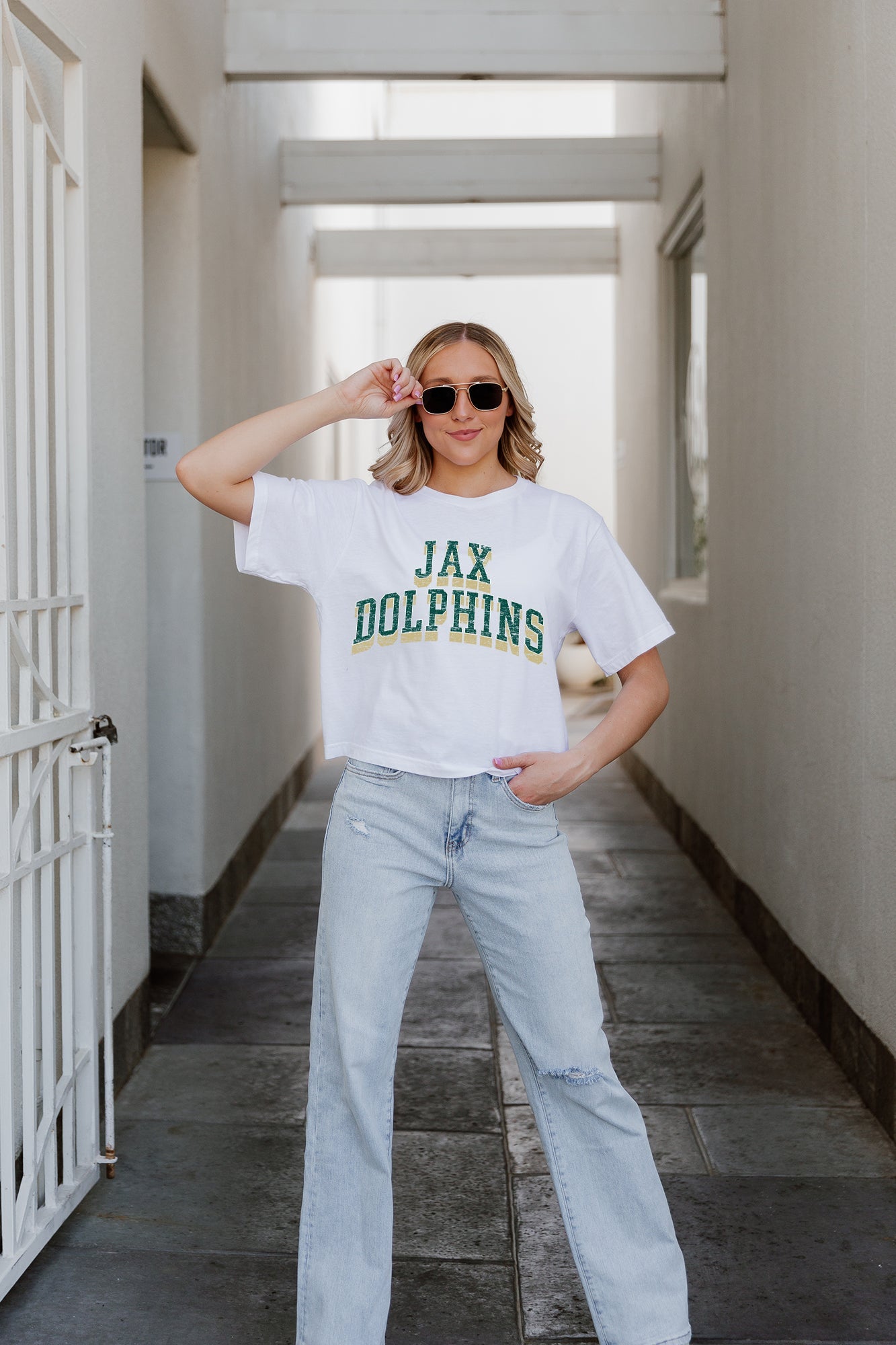 JACKSONVILLE DOLPHINS CLAIM TO FAME BOXY FIT WOMEN'S CROPPED TEE