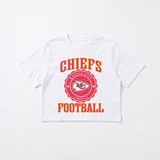 KANSAS CITY CHIEFS RETRO PLAY BOXY FIT CROPPED TEE