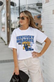 KENTUCKY WILDCATS GAMEDAY GOALS BOXY FIT WOMEN'S CROP TEE