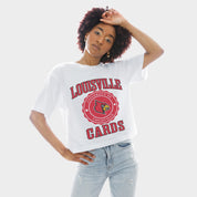 LOUISVILLE CARDINALS RETRO PLAY BOXY FIT CROPPED TEE