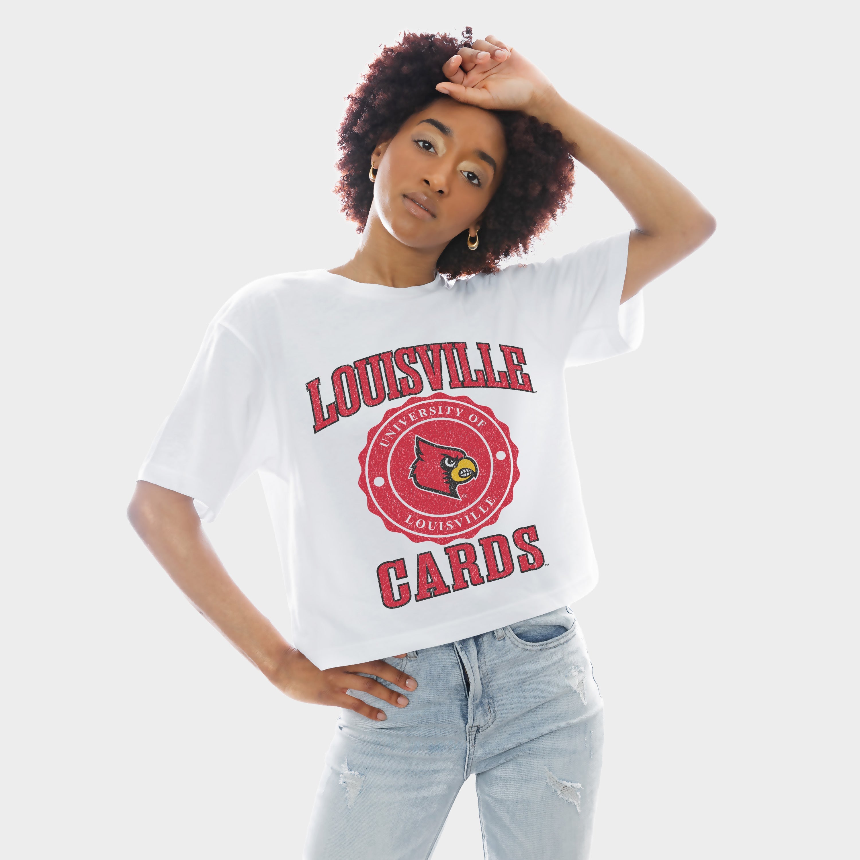 LOUISVILLE CARDINALS RETRO PLAY BOXY FIT CROPPED TEE