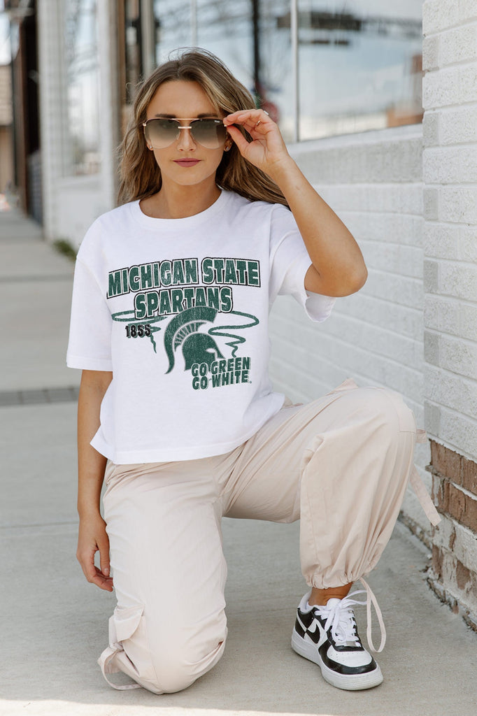 MICHIGAN STATE SPARTANS GAMEDAY GOALS BOXY FIT WOMEN'S CROP TEE