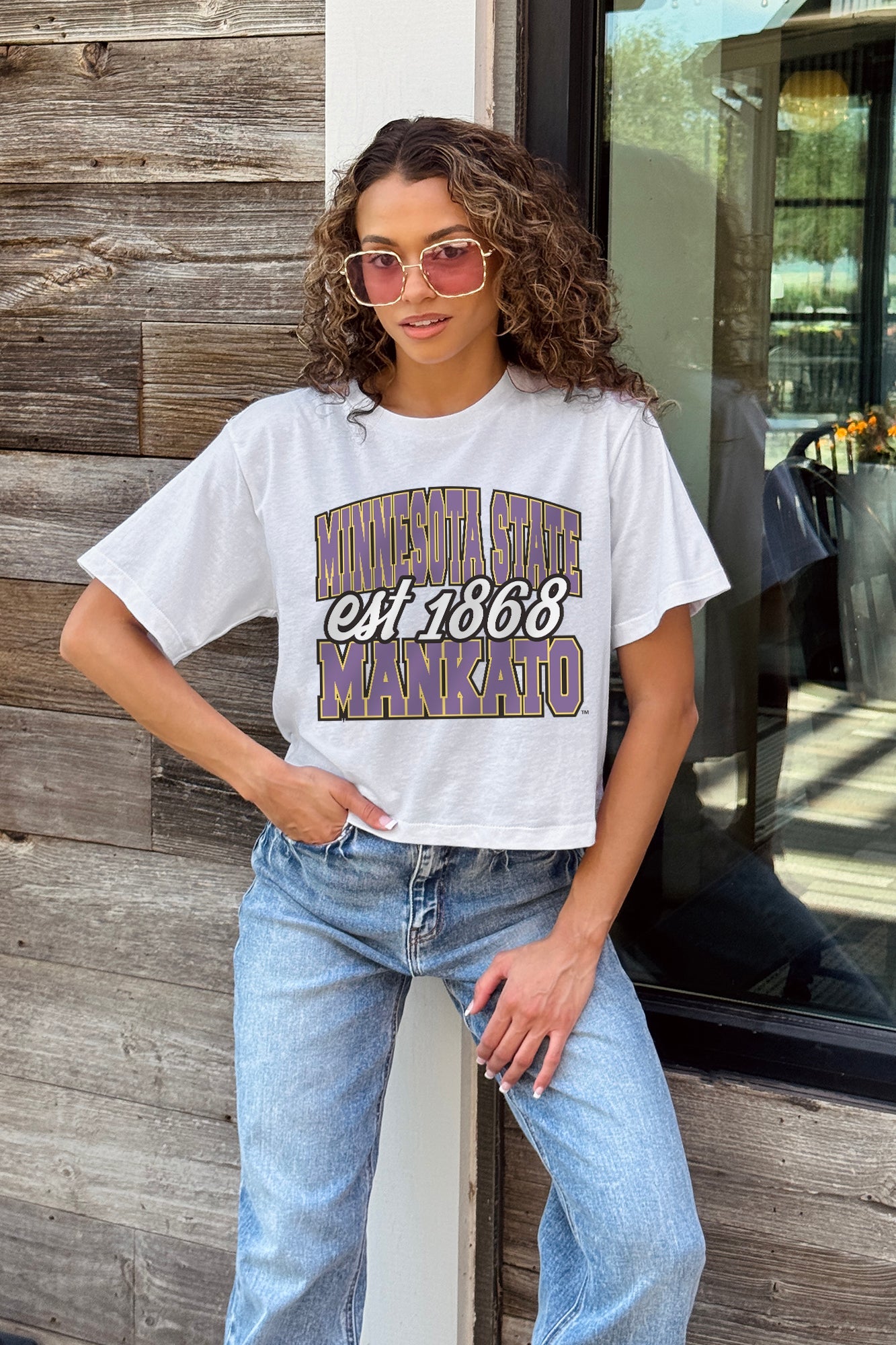 MINNESOTA STATE MANKATO MAVERICKS DEEP ROOTS BOXY FIT WOMEN'S CROPPED TEE