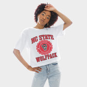 NORTH CAROLINA STATE WOLFPACK RETRO PLAY BOXY FIT CROPPED TEE