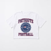 NEW ENGLAND PATRIOTS RETRO PLAY BOXY FIT CROPPED TEE