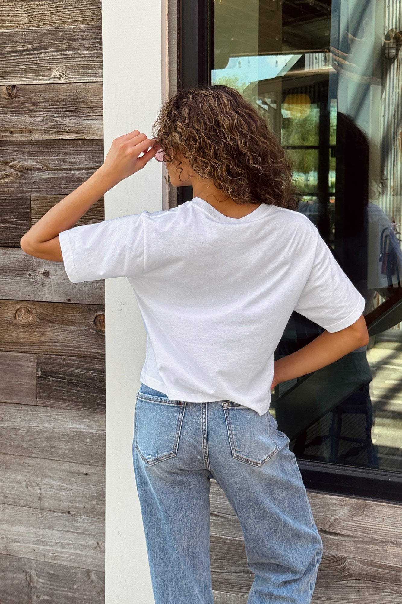NEVADA WOLF PACK DEEP ROOTS BOXY FIT WOMEN'S CROPPED TEE