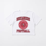 TAMPA BAY BUCCANEERS RETRO PLAY BOXY FIT CROPPED TEE
