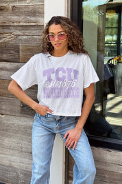 TCU HORNED FROGS DEEP ROOTS BOXY FIT WOMEN'S CROPPED TEE