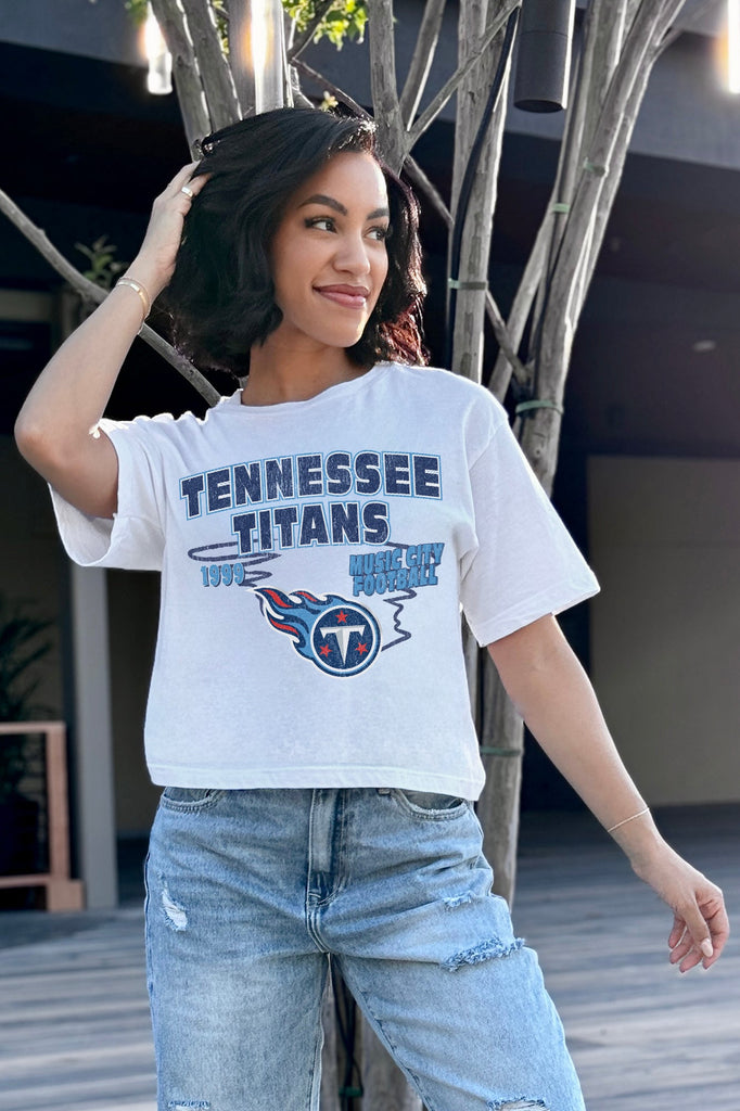 TENNESSEE TITANS GAMEDAY GOALS BOXY FIT WOMEN'S CROP TEE
