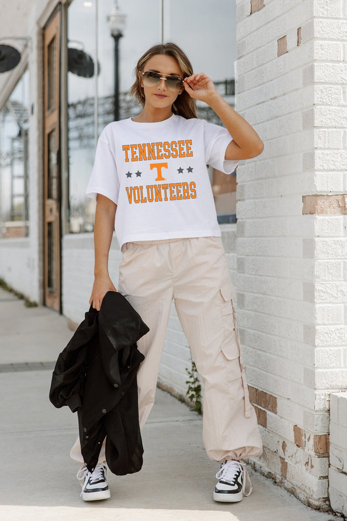 TENNESSEE VOLUNTEERS TO THE POINT BOXY FIT WOMEN'S CROP TEE