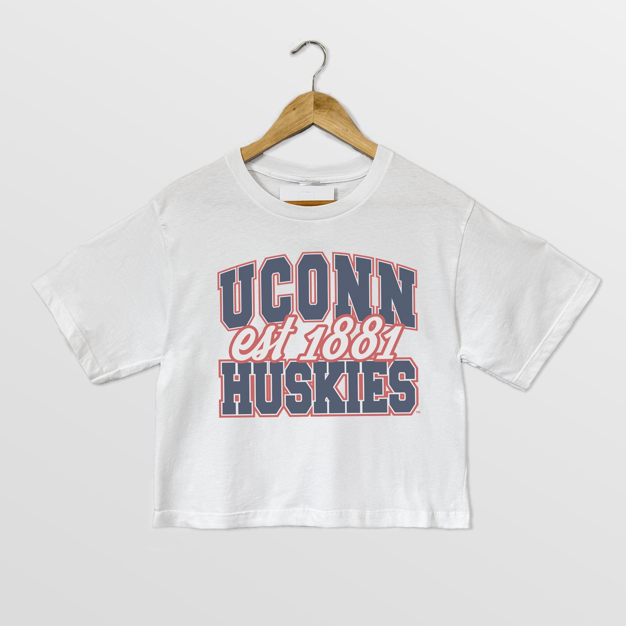 UCONN HUSKIES DEEP ROOTS BOXY FIT WOMEN'S CROPPED TEE