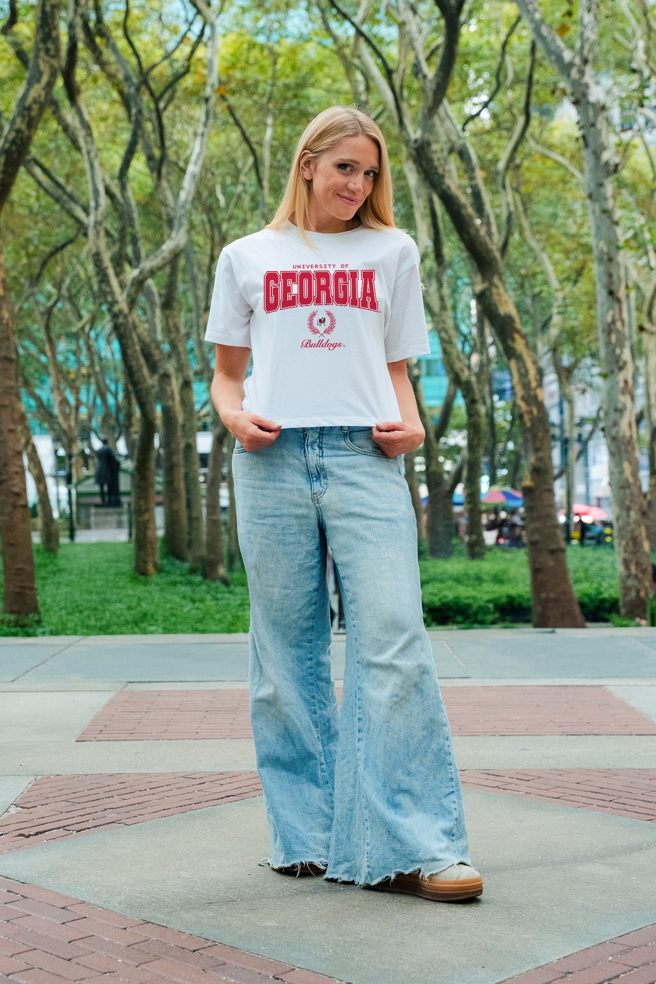 GEORGIA BULLDOGS EASY WIN BOXY FIT CROP TEE