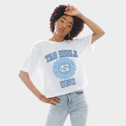 NORTH CAROLINA TAR HEELS RETRO PLAY BOXY FIT CROPPED TEE