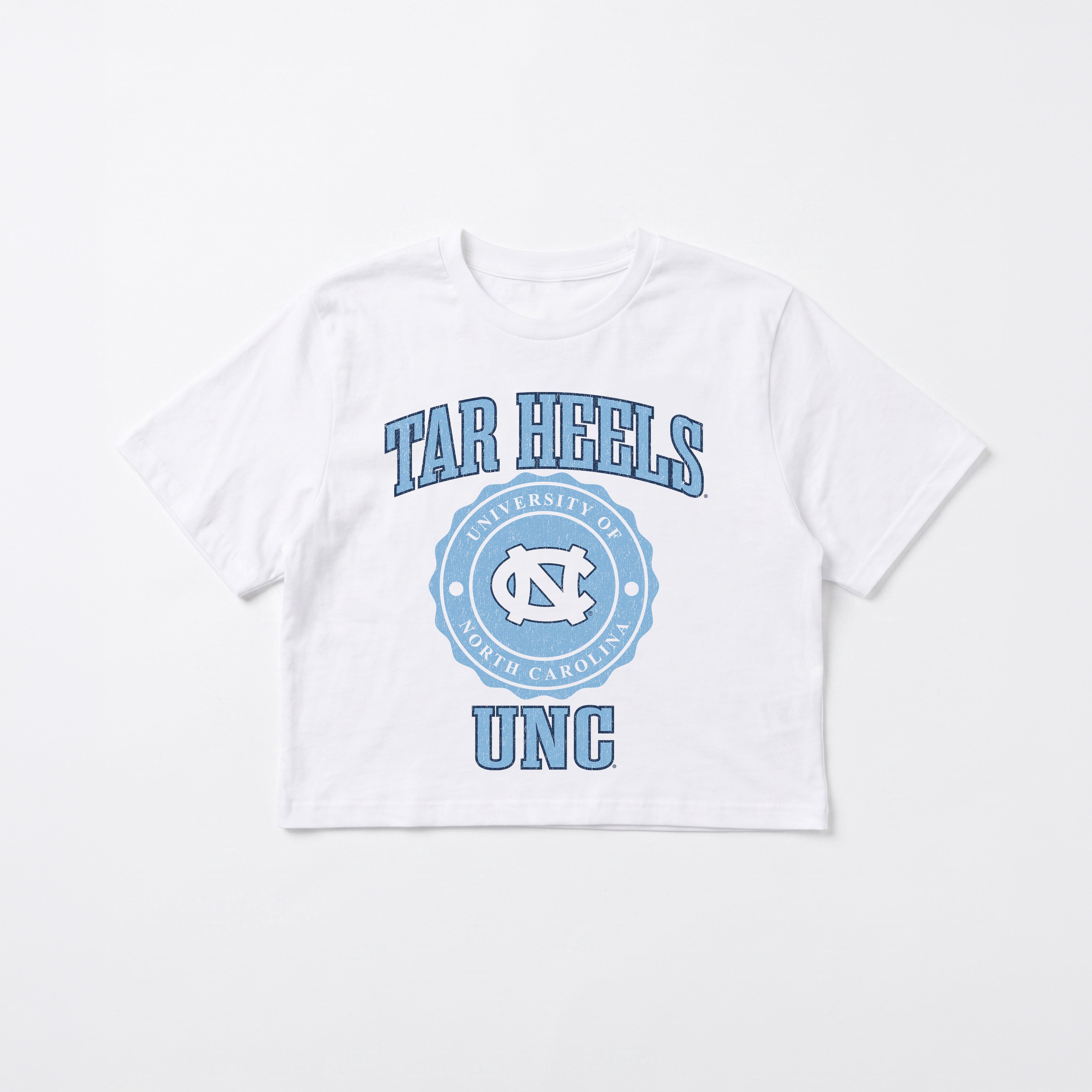 NORTH CAROLINA TAR HEELS RETRO PLAY BOXY FIT CROPPED TEE