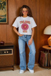 USC TROJANS RETRO PLAY BOXY FIT CROPPED TEE