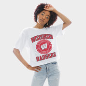 WISCONSIN BADGERS RETRO PLAY BOXY FIT CROPPED TEE