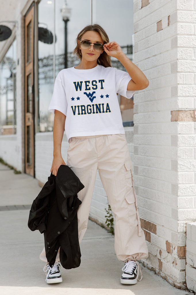 WEST VIRGINIA MOUNTAINEERS TO THE POINT BOXY FIT WOMEN'S CROP TEE