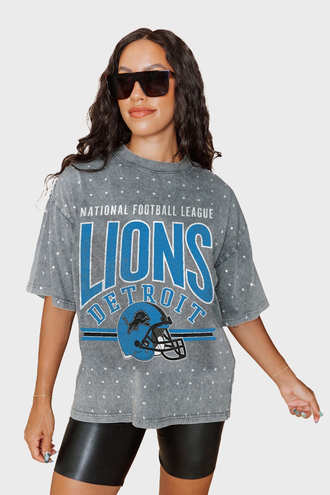 DETROIT LIONS PRIME SHINE MINI RHINESTONE SHORT SLEEVE CLASSIC TEE BY RANDI MAHOMES